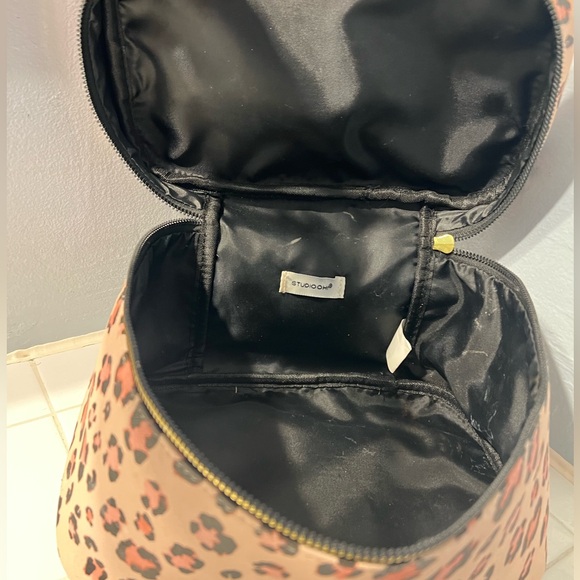 Studio OH! Makeup Bag - Picture 4 of 4